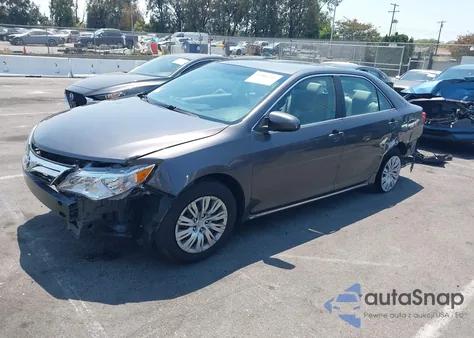 2013 Toyota Camry Le z USA, uszkodzony, nr VIN 4T1BF1FK6DU657272